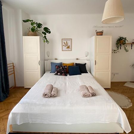 Quiet Apartment Near Buda Castle Budapest Bagian luar foto