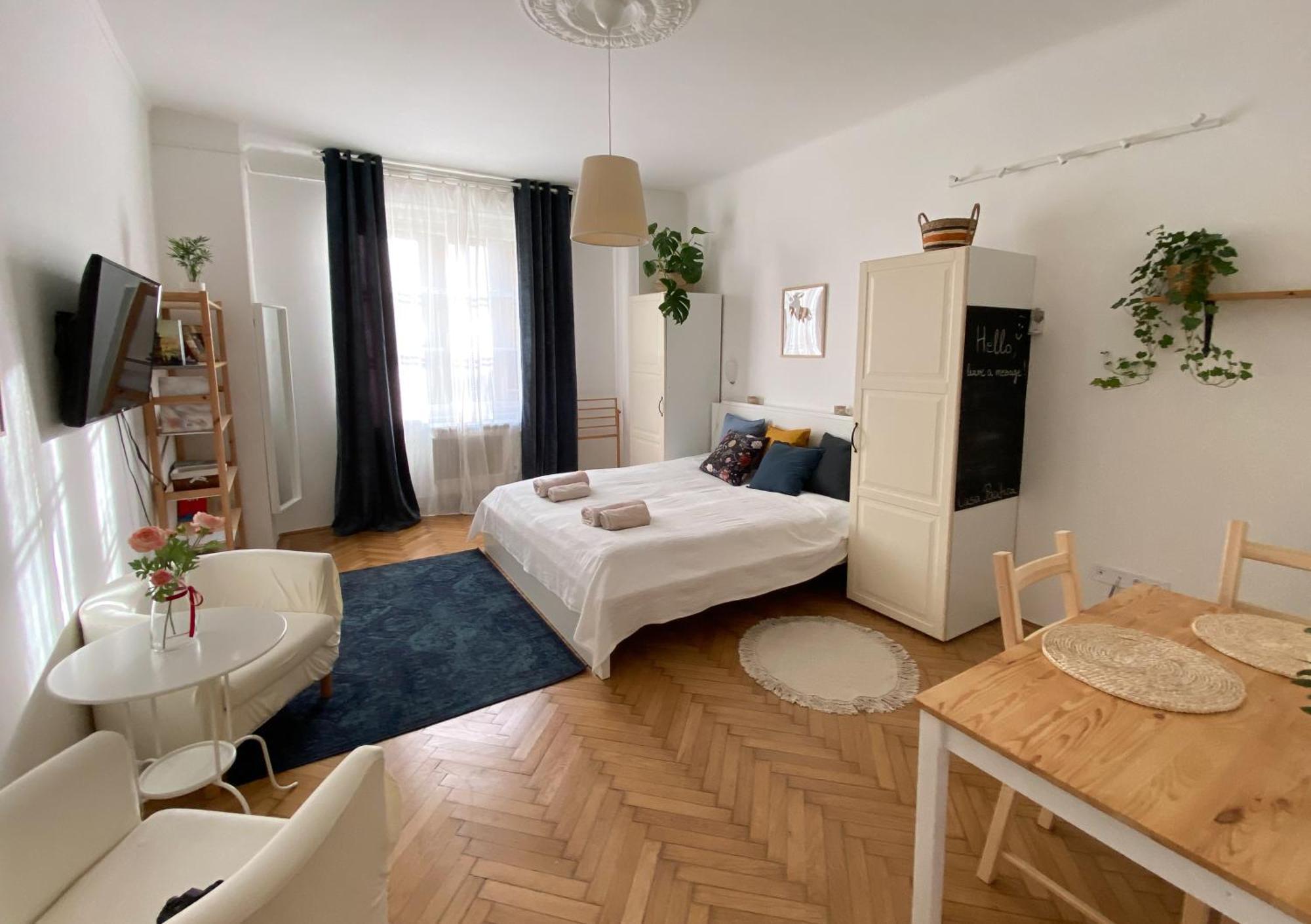 Quiet Apartment Near Buda Castle Budapest Bagian luar foto